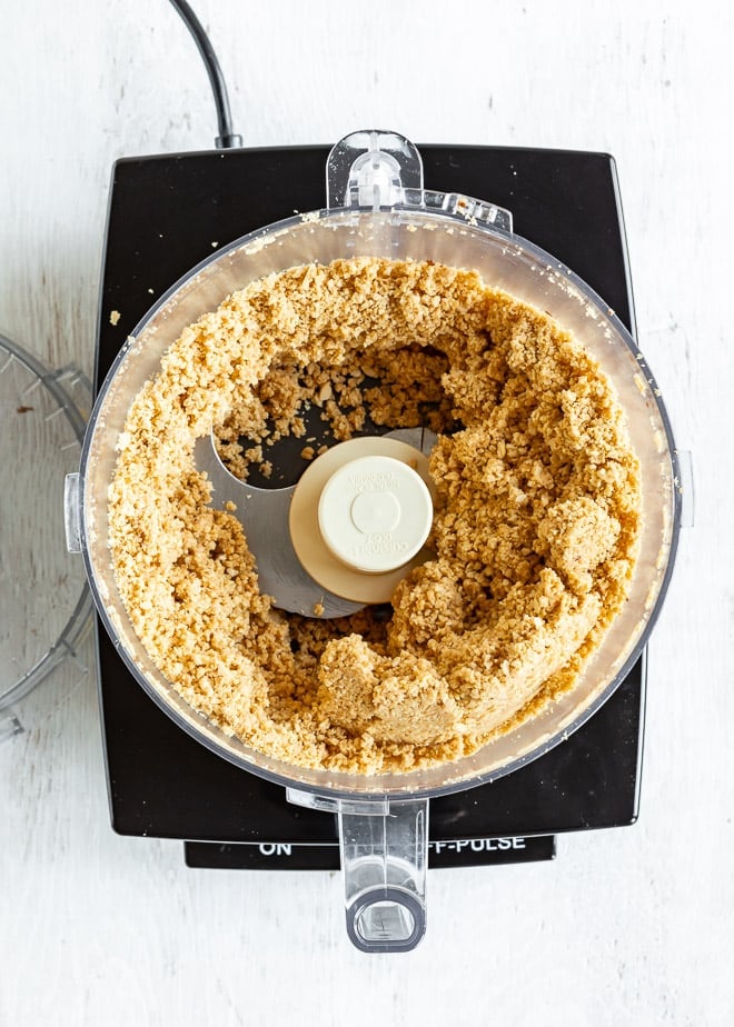 All it takes is a few minutes, some peanuts, and a food processor to make all-natural Homemade Peanut Butter that’s better than any you’ve ever had, anywhere. No sugar, no salt, no additives…zip, nada, zilch.
