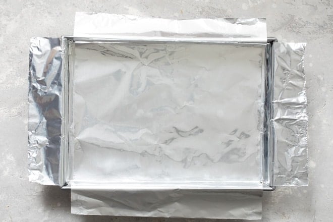 A foil sling (foil lining a baking pan).