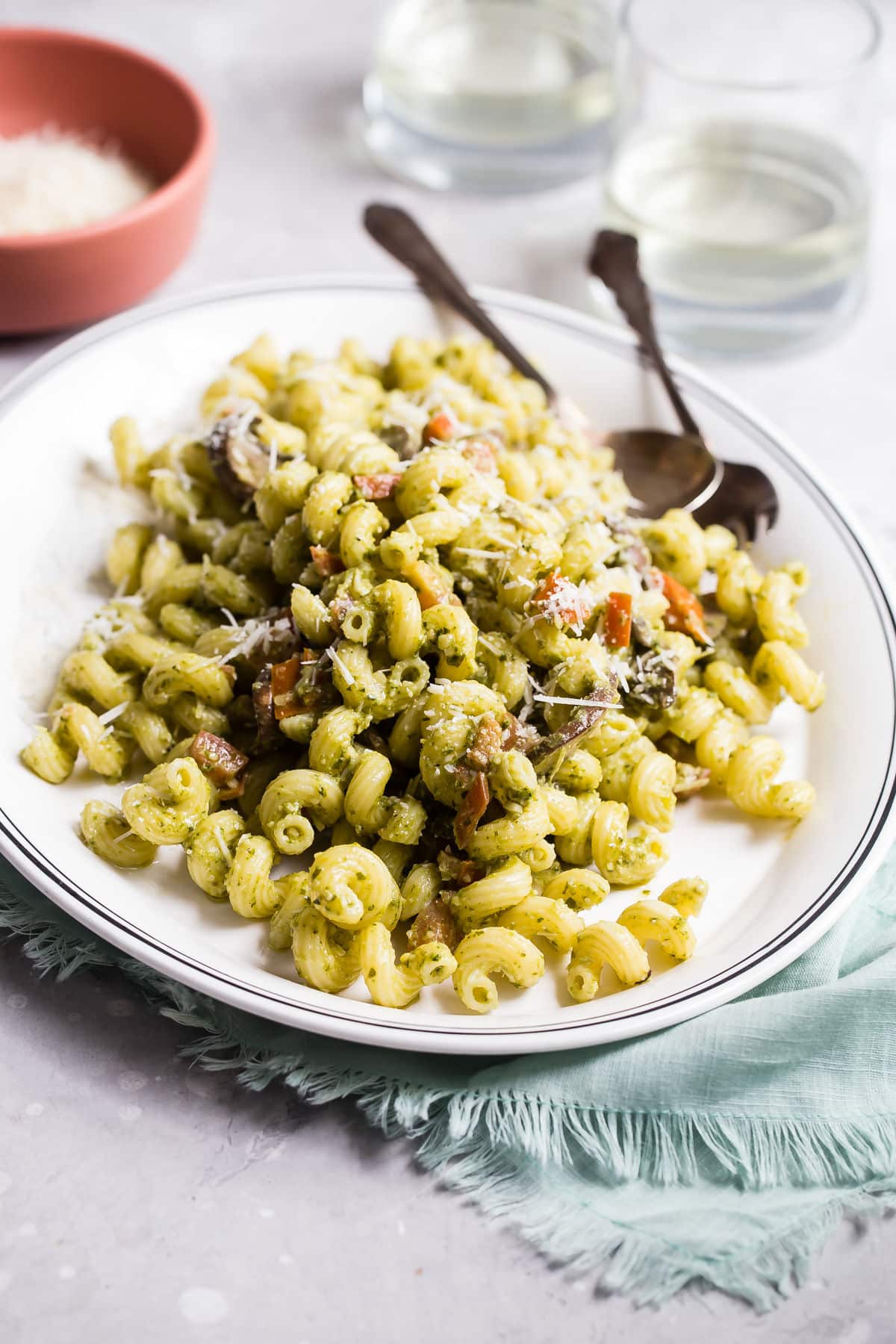 A platter of Pesto Cavatappi.