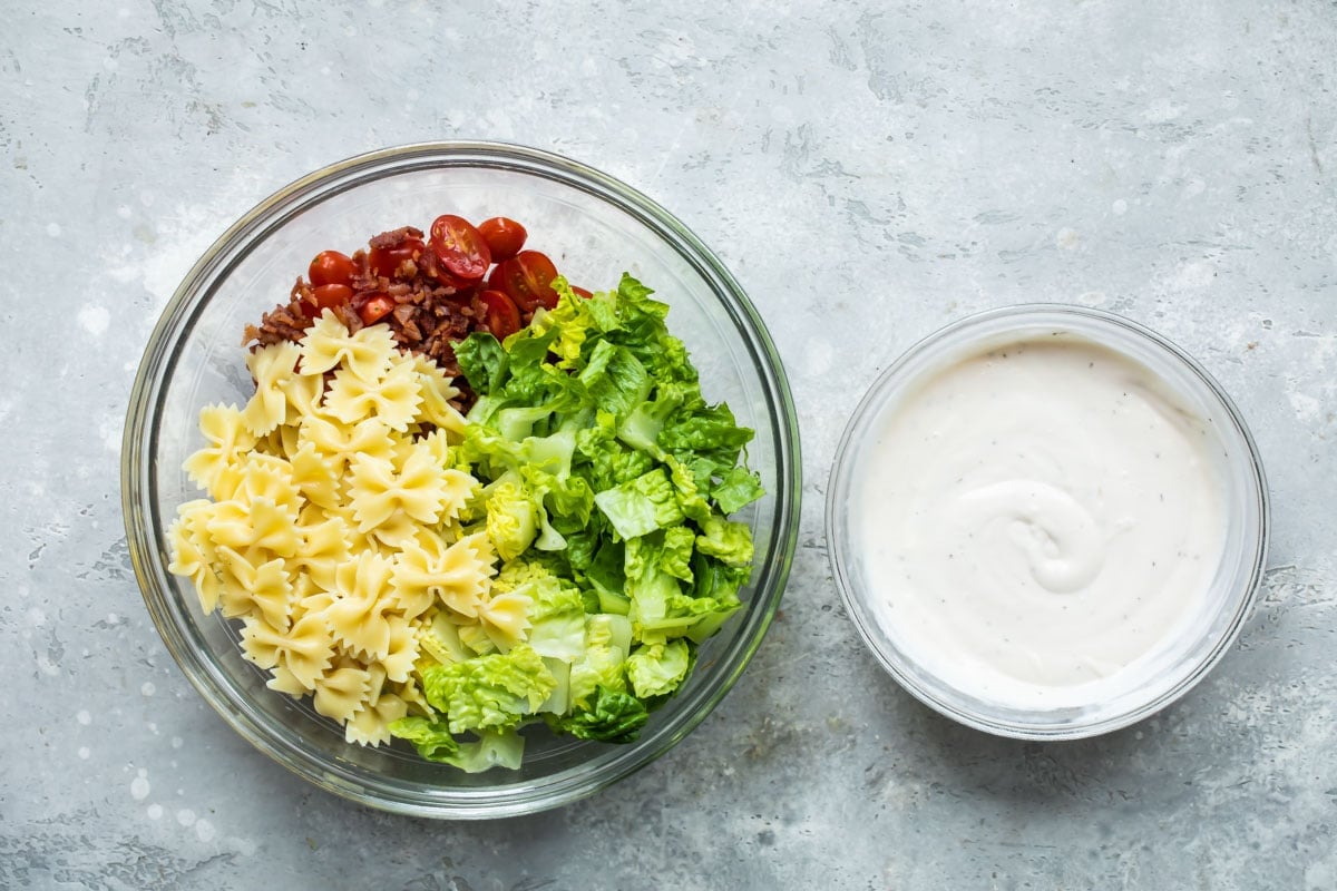 A bowl of BLT Pasta salad.