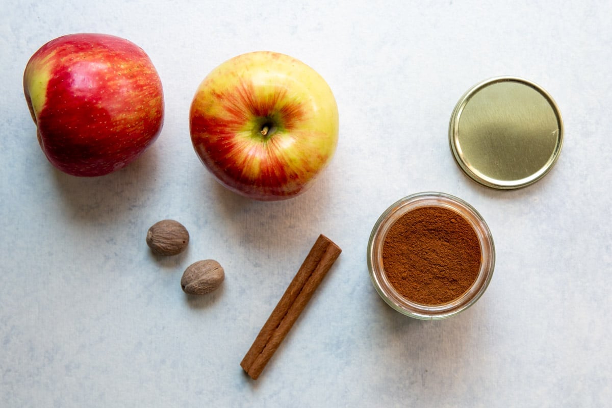 A jar of apple pie spice.