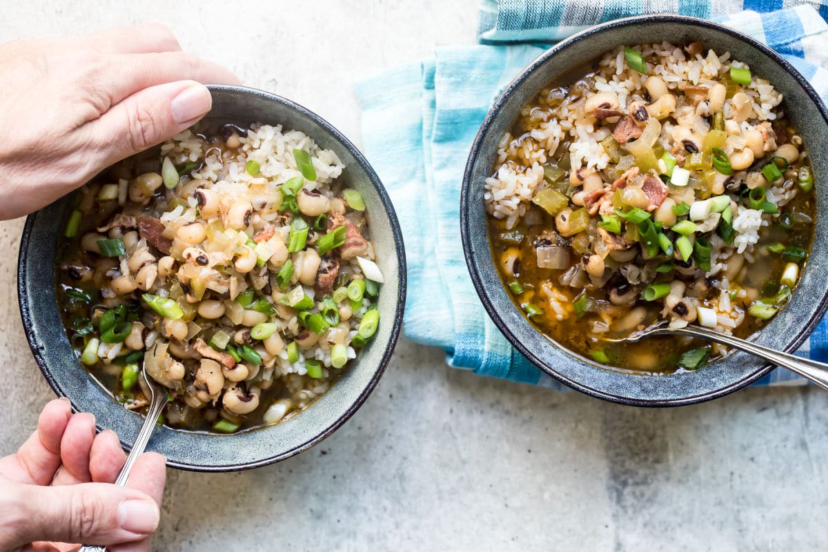 Hoppin' john in a blue bowl.