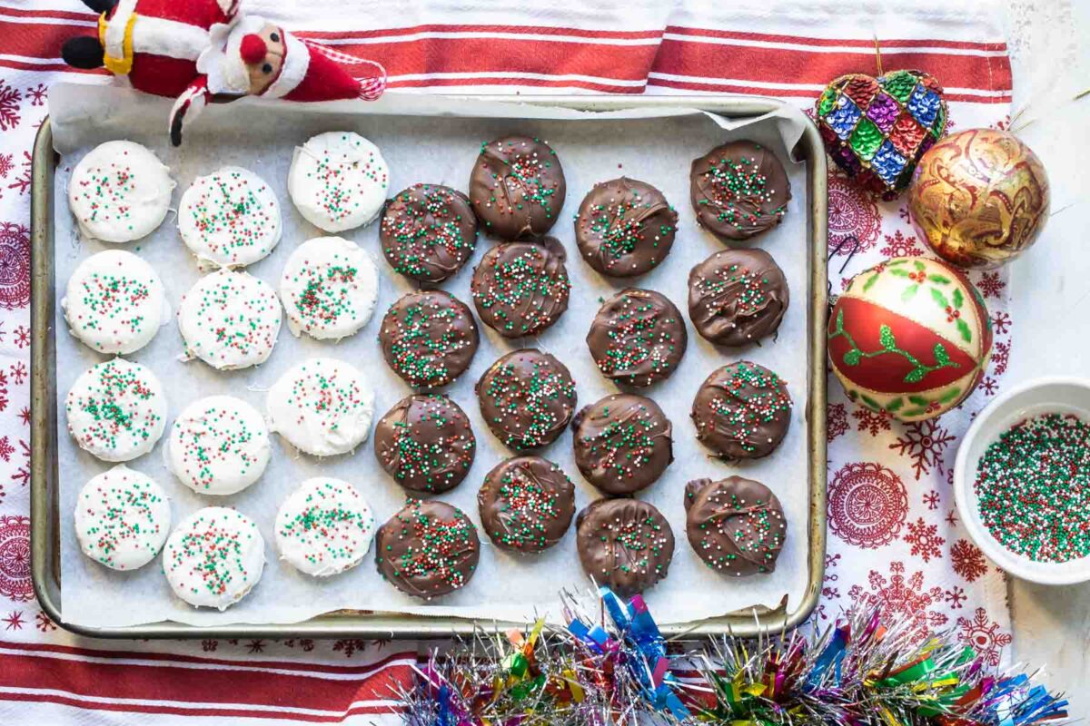 Ritz Cracker Cookies on a baking sheet.