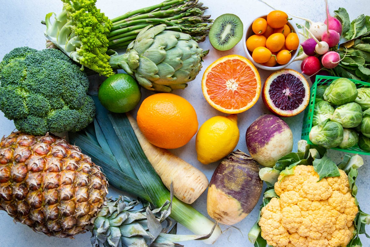 Fruits and vegetables that are in season in March.