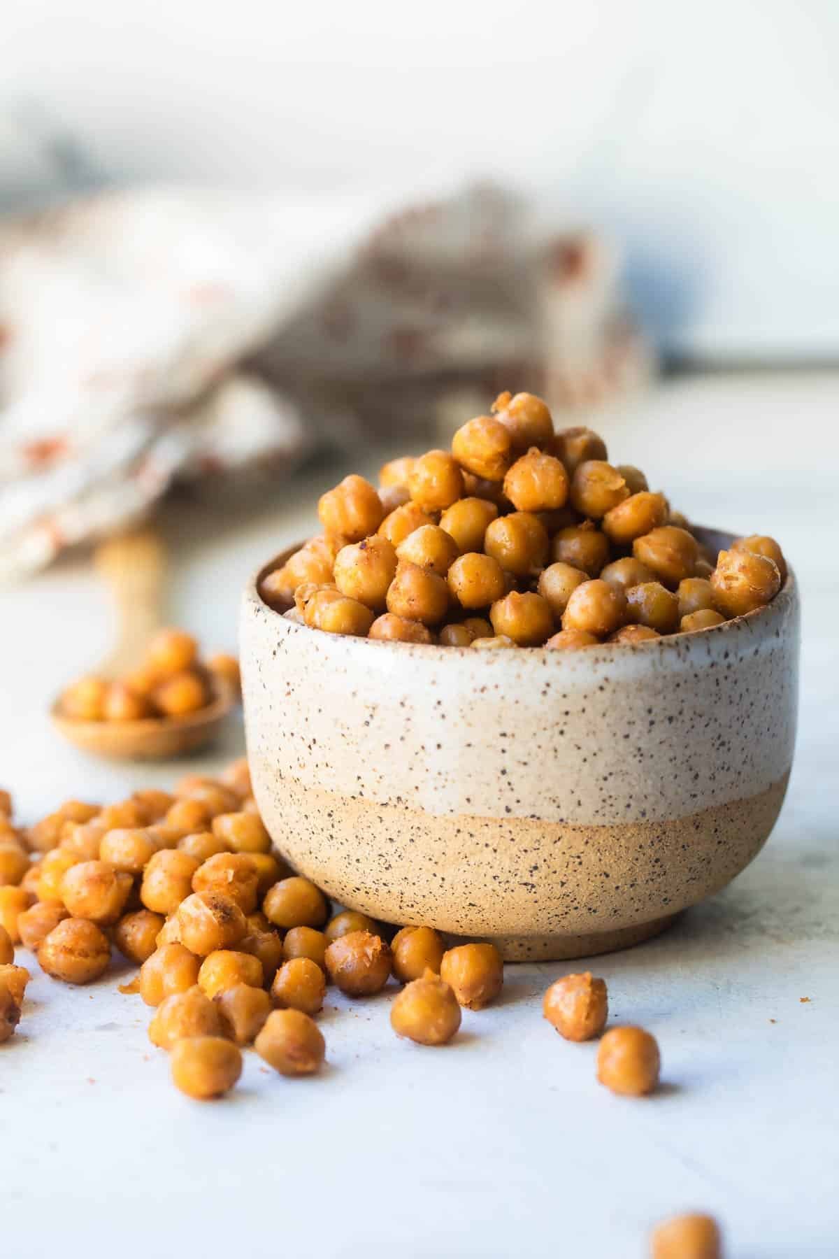 A bowl of roasted chickpeas.