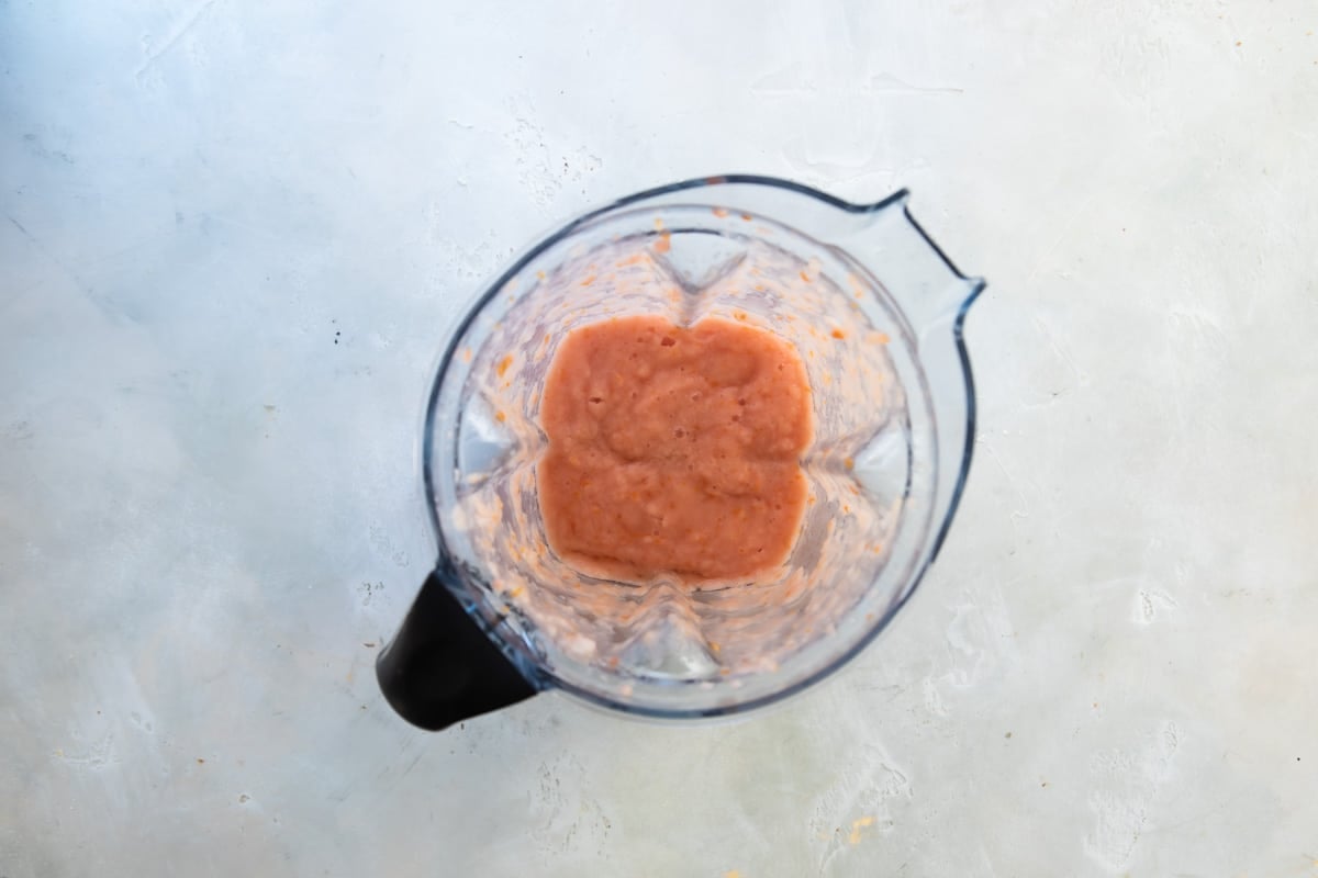 Tomatoes, onions, and garlic pureed in a blender for Mexican rice.