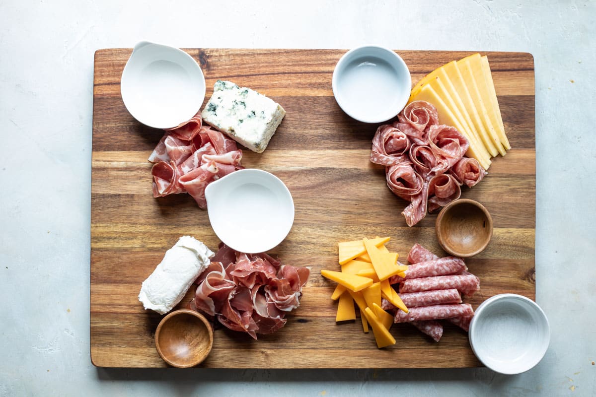 Building a charcuterie board by the qudrant.
