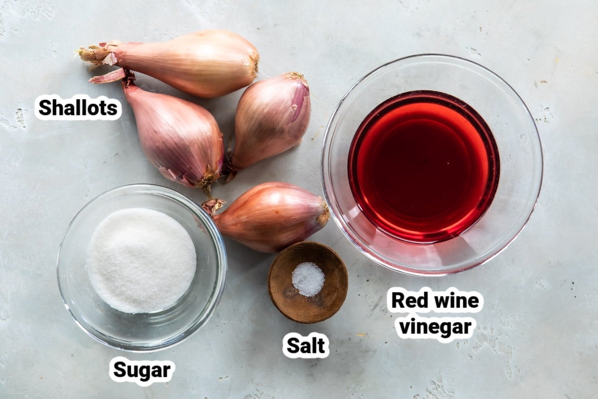 Labeled ingredients for how to pickle shallots.