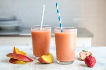 2 glasses with Caribbean Passion Smoothie in them.