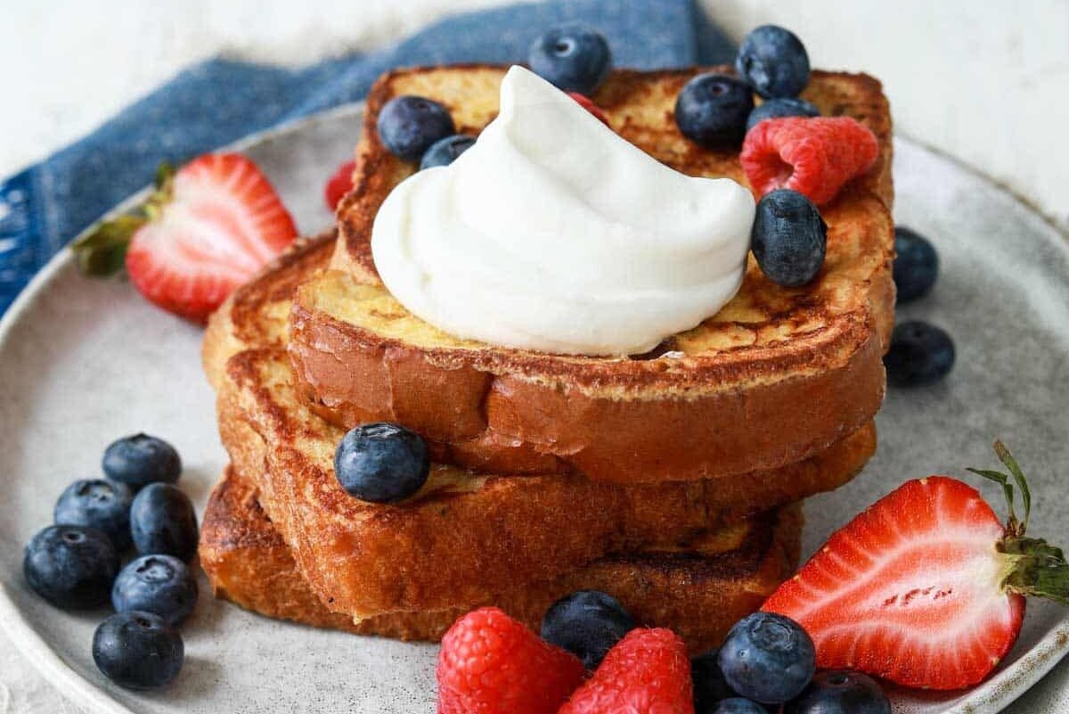 A plate of classic French toast.