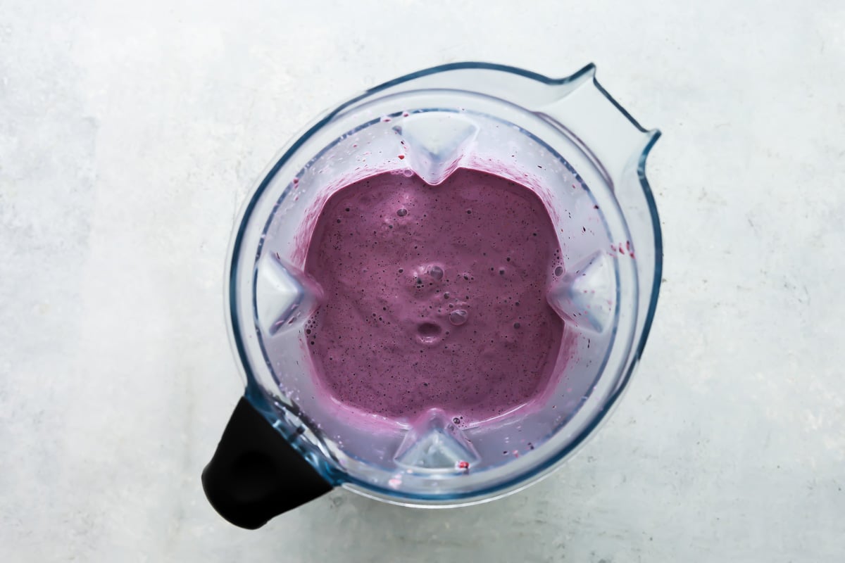 A grimace shake in a blender.