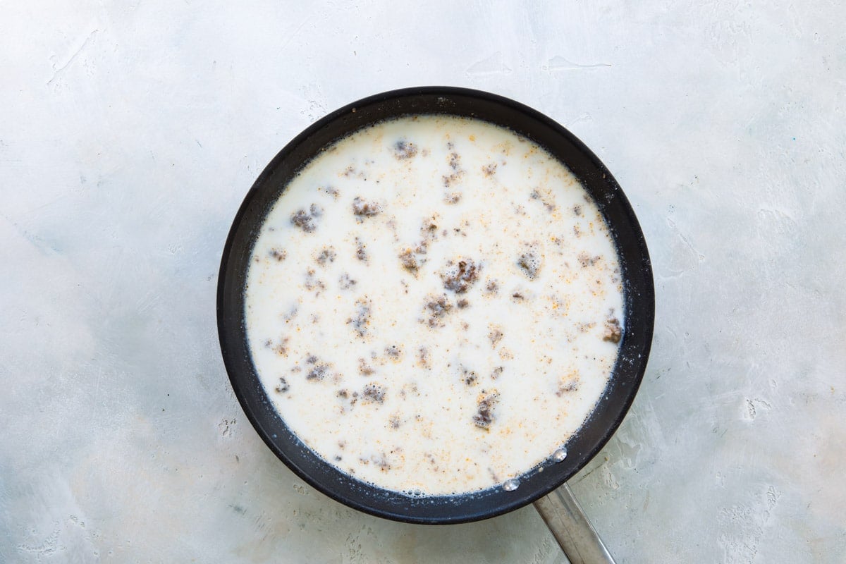 A skillet of sausage gravy.