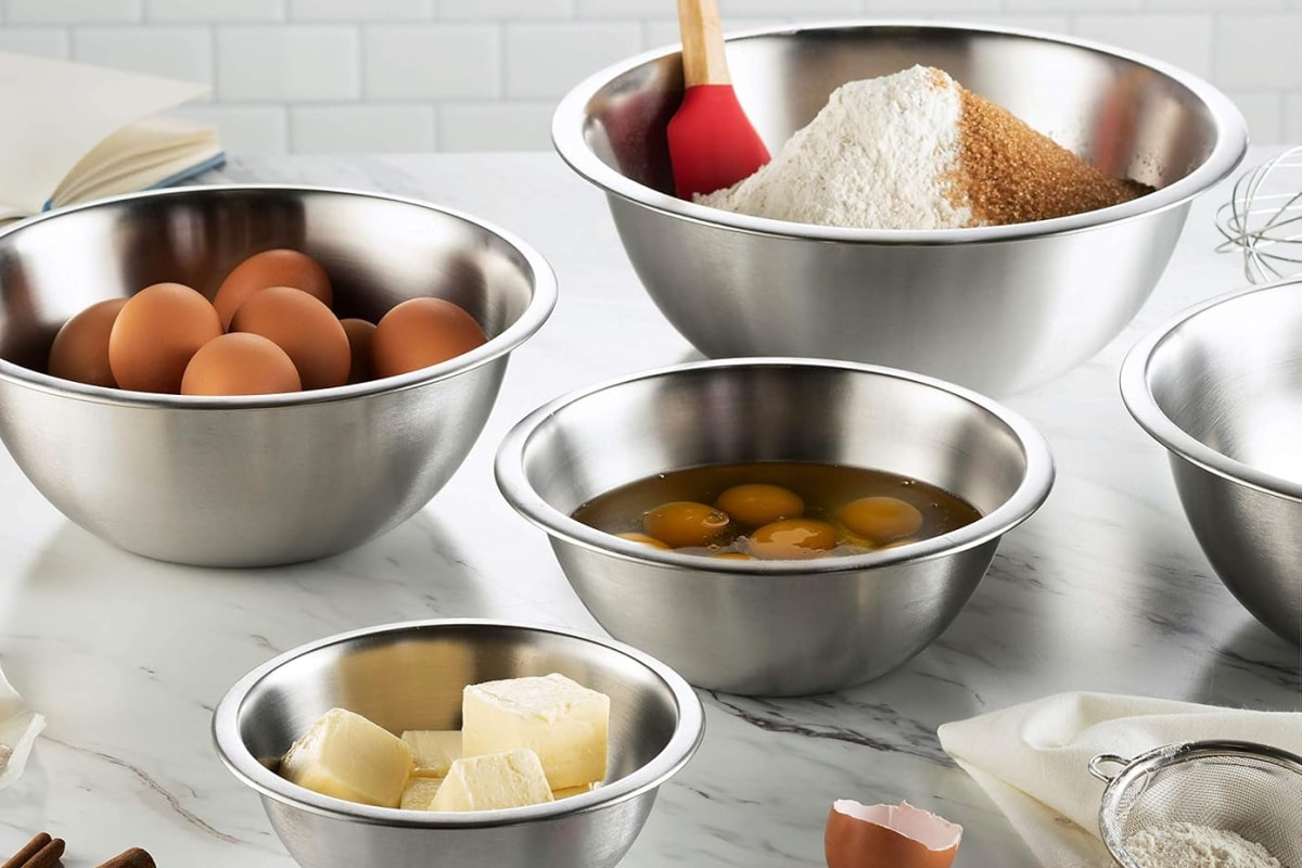 FineDine Stainless Steel Mixing Bowls (Set of 5) Stainless Steel Mixing Bowl Set - Easy To Clean, Nesting Bowls for Space Saving Storage, Great for Cooking, Baking, Prepping
