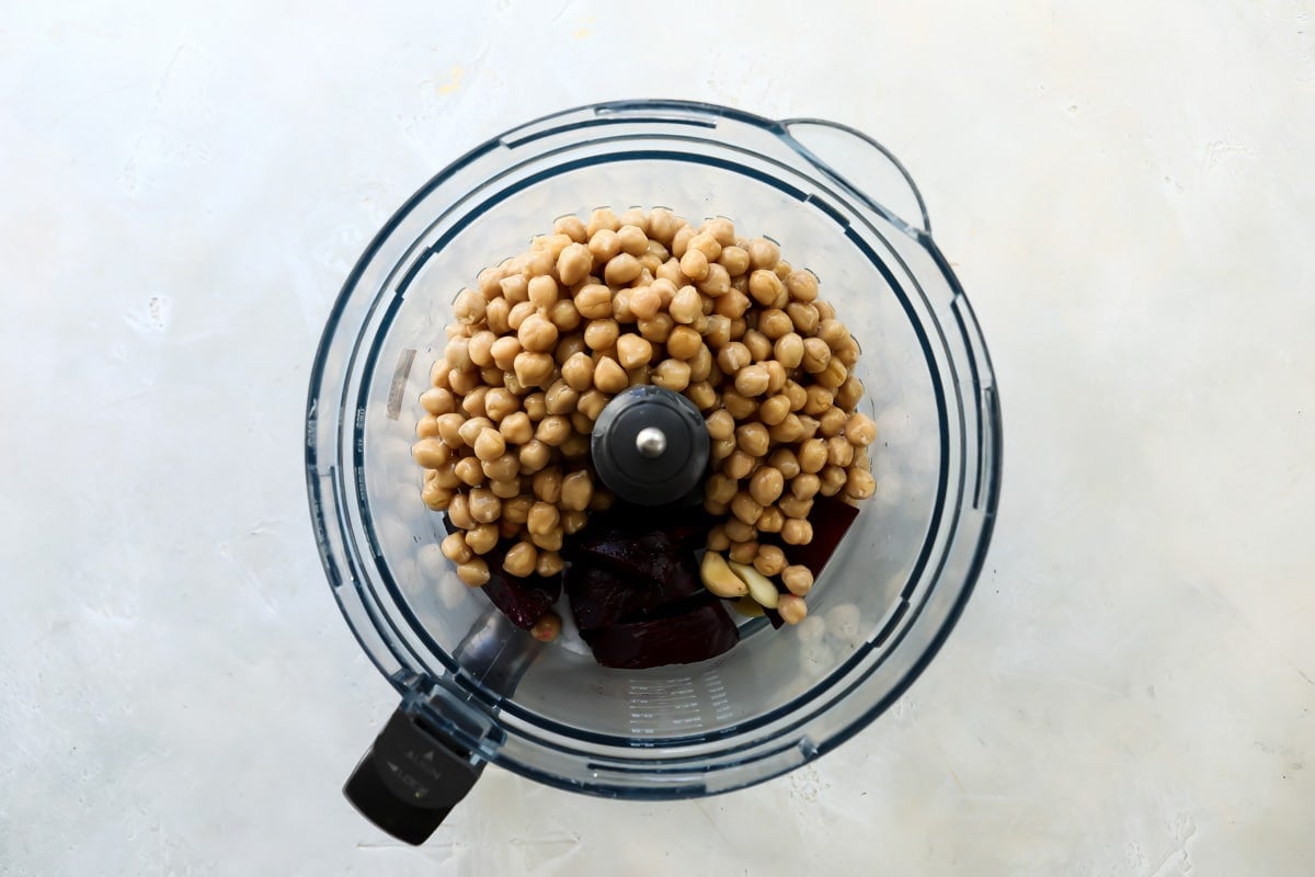 Chickpeas in a food processor.