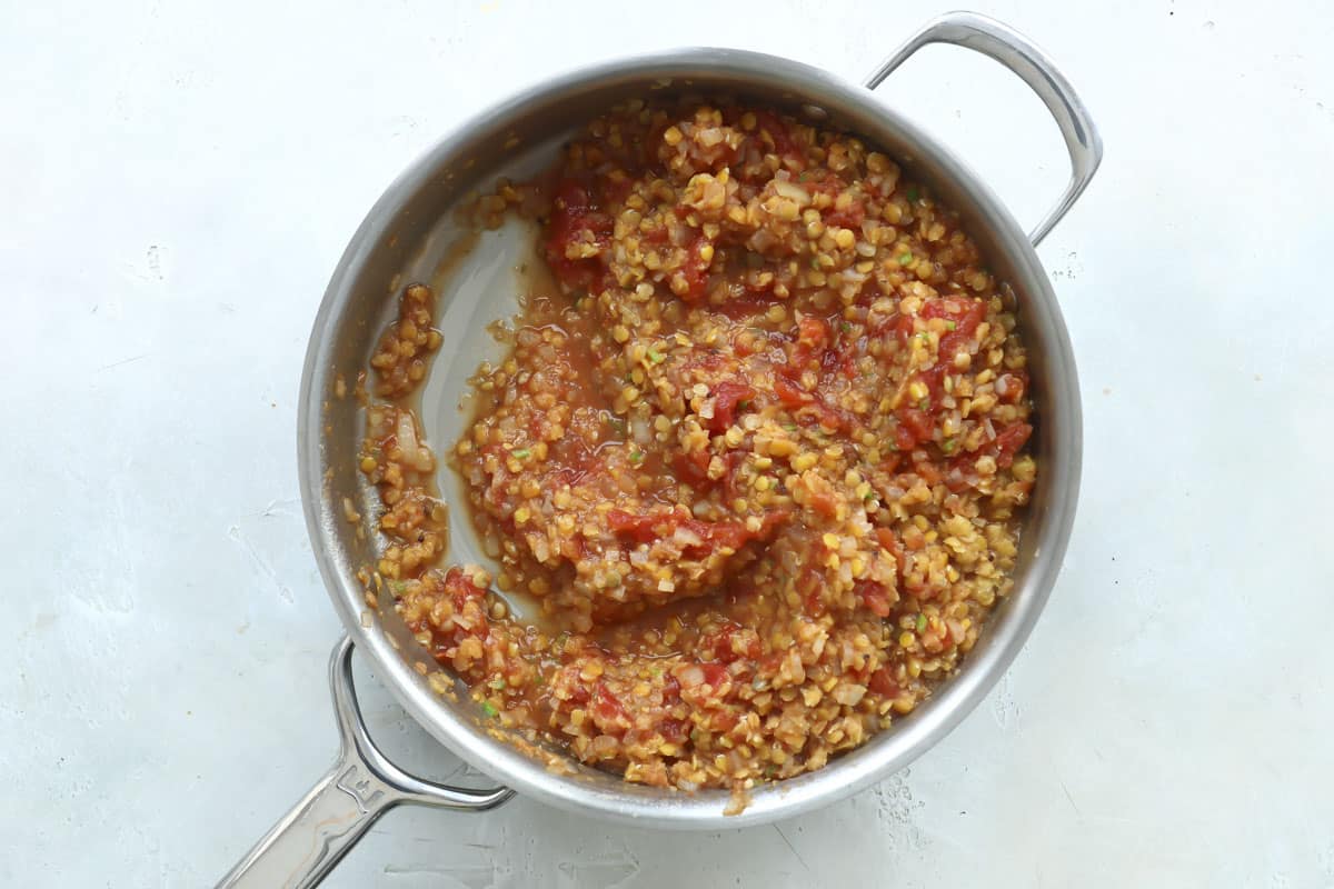 A skillet full of masoor dal.