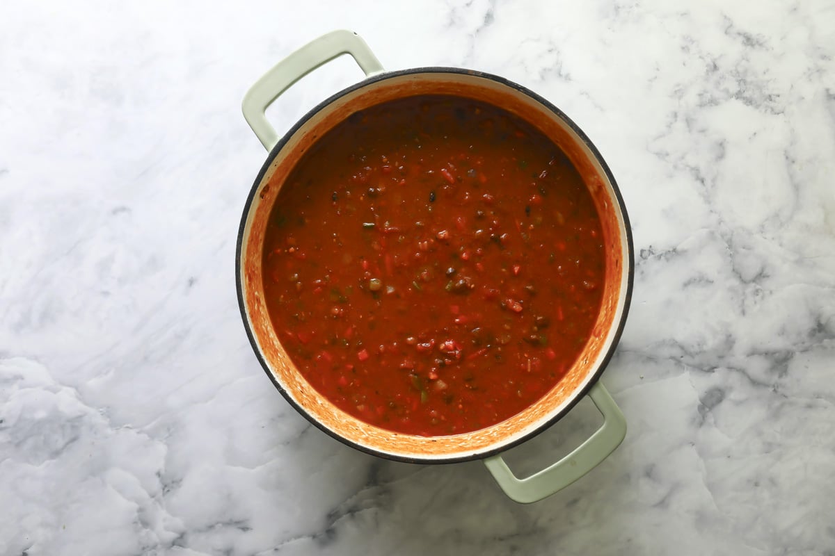 A pot of pumpkin chili.