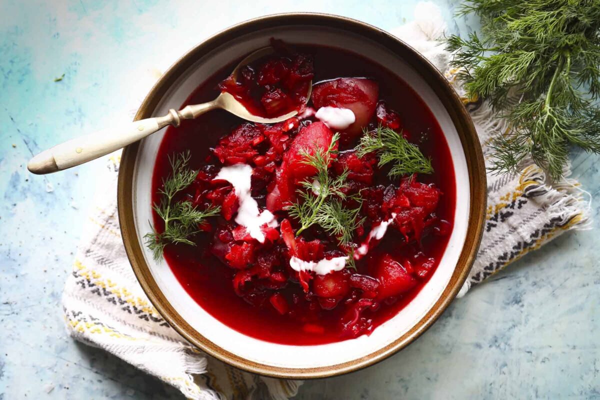 Bowls of vegetarian borscht.