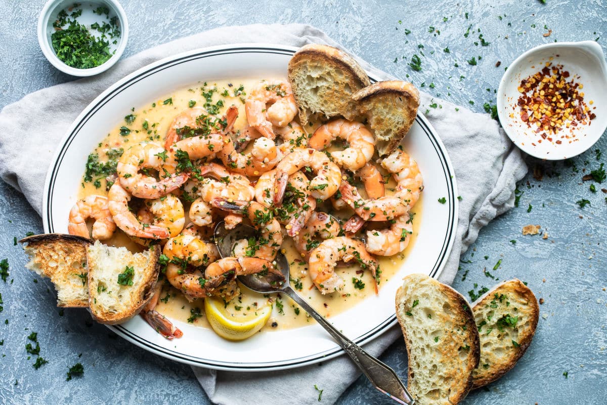 A platter full of shrimp scampi.